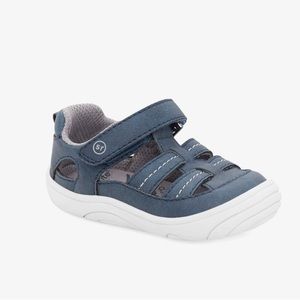 Stride rite Amos 3.0 sneaker sandal